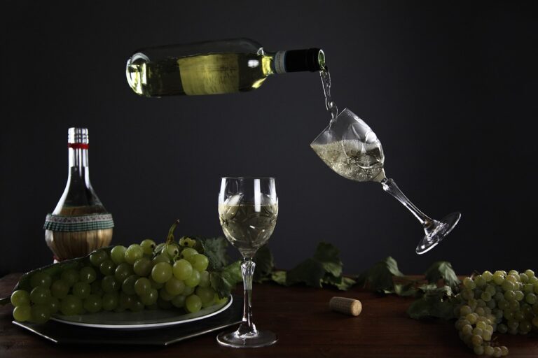 Der anspruchsvolle Tropfen – Weißwein gekonnt servieren und trinken