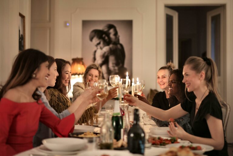 Wein und Schnaps verschenken: Darauf ist zu achten