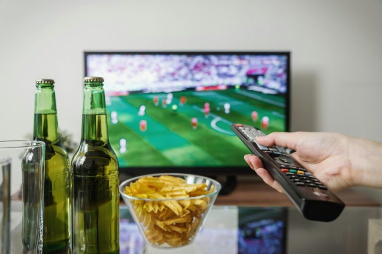 Unterwegs zur Sendezeit? Diese Streaming Alternativen gibt es für Sportfans